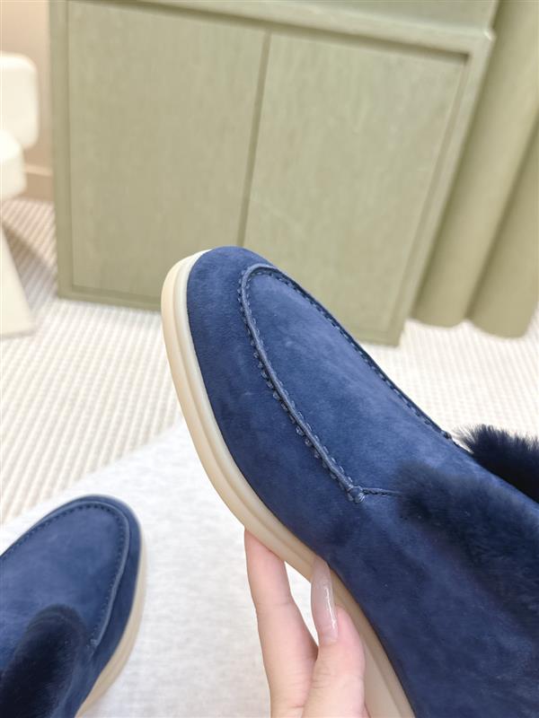 2025126104119750 460